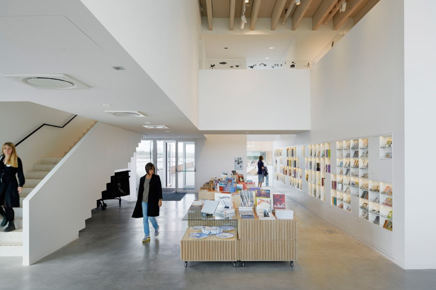 Umeaa-bildmuseet-bookshop-HL