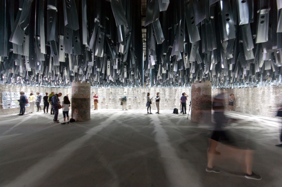Alejandro-Aravena-installation-Arsenale-Biennale-Venice-Inexhibit-03