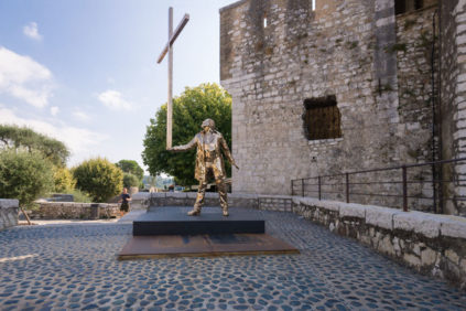 简·法布尔，十字架之门之人，雕塑圣保罗·德·旺斯双年展展品3