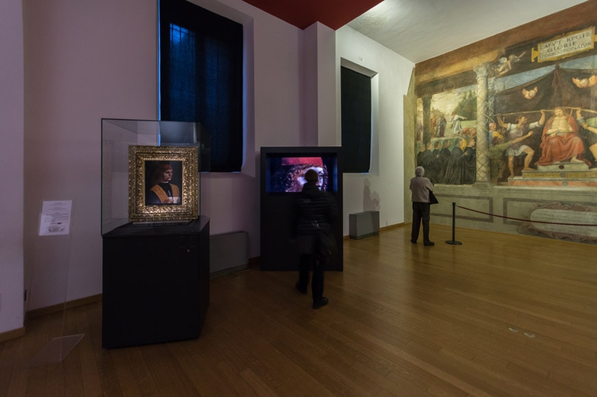 列奥纳多·达·芬奇音乐家肖像米兰安布罗西亚博物馆展出