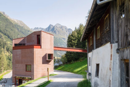 在奥地利皮茨塔尔的高山地区，一家小型博物馆纪念野生野山羊的历史
