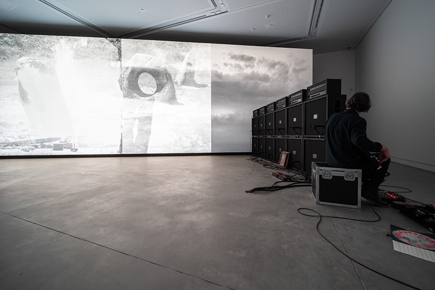 Marco Fusinato, Desastres装置，澳大利亚馆，2022年第59届威尼斯艺术双年展