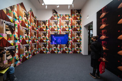索尼娅·博伊斯，《感觉自己的路》，英国馆，2022年威尼斯艺术双年展，2件展品