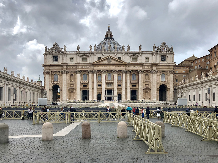 圣彼得大教堂，罗马，圣彼得广场的正面