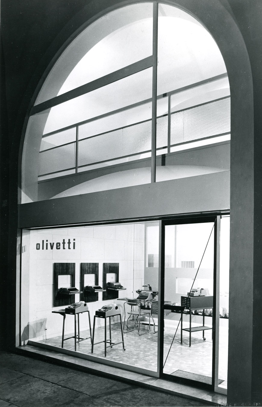 GA-Bernasconi_negozio-Olivetti-Forli_1951_©AssociazioneArchivioStoricoOlivetti-Ivrea